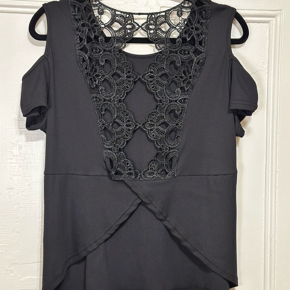 Chic Black Lace Cold Shoulder Blouse